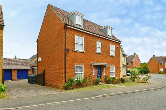 Civray Avenue, Downham Market, photo 1