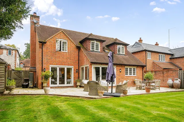 West Meon, Petersfield, GU32, photo 1