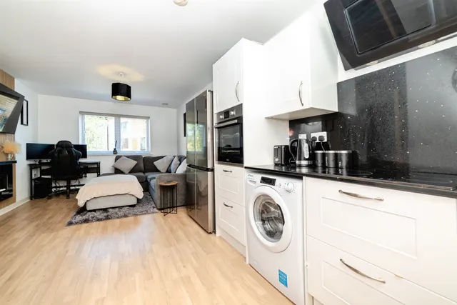 Admiral Drive, Stevenage, SG1, photo 2