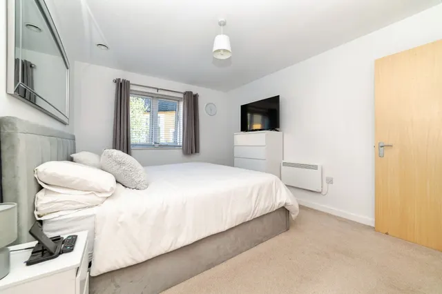 Admiral Drive, Stevenage, SG1, photo 1