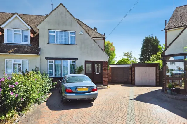 Broughton Close, Bierton, Aylesbury, photo 1