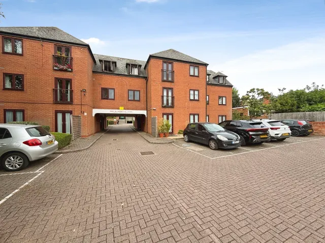 Grove Road, Stratford-Upon-Avon, photo 1