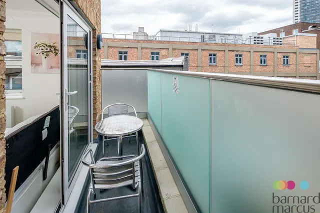 Photo 2 — Seagrave Road, Earls Court