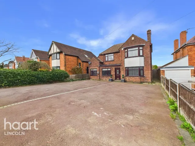Bunkers Hill, Lincoln, LN2, photo 1