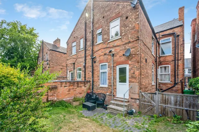 Photo 2 — Bingham Road, Nottingham, Nottinghamshire, NG5