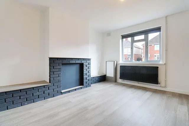 Dick Sheppard Avenue, Tipton, DY4, photo 2
