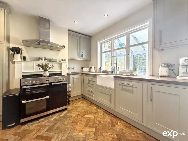 Clifford Avenue, Bletchley, MK2, photo 3