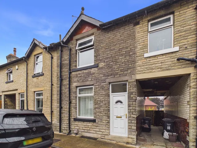 George Street, Hipperholme, HX3, photo 1
