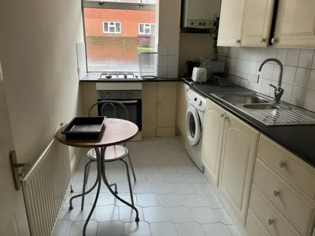 Bedford Road, Guildford, GU1, photo 1