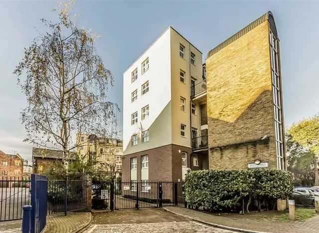 Milk Yard, Wapping, E1W, photo 1