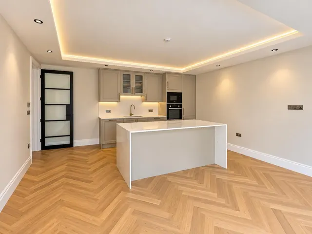 Hazelwood Avenue, Morden, SM4, photo 1
