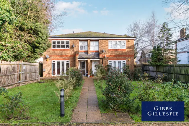 Rickmansworth Road, Fees Apply, HA5, photo 1