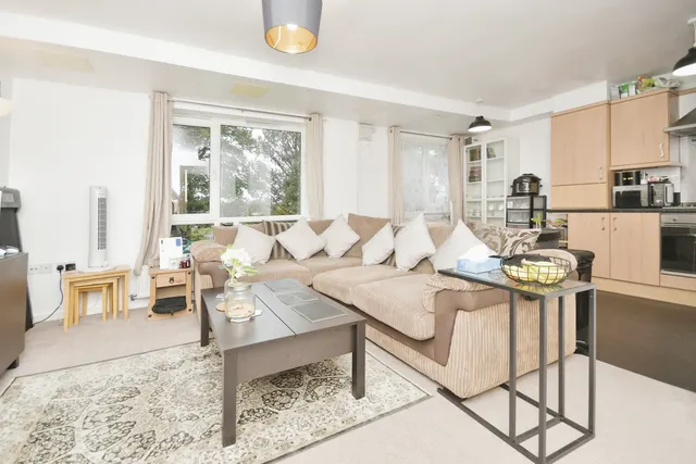 Park Grange Mount, Sheffield, South Yorkshire, S2, photo 1