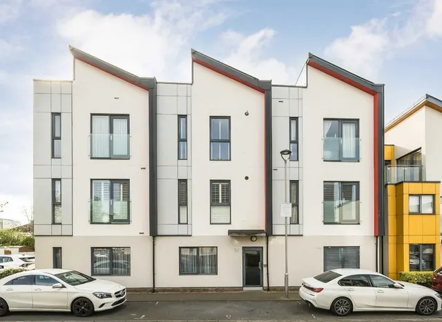Cairns Avenue, Streatham, SW16, photo 1