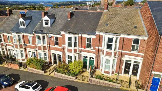 Whitehall Road, Gateshead, NE8, photo 1