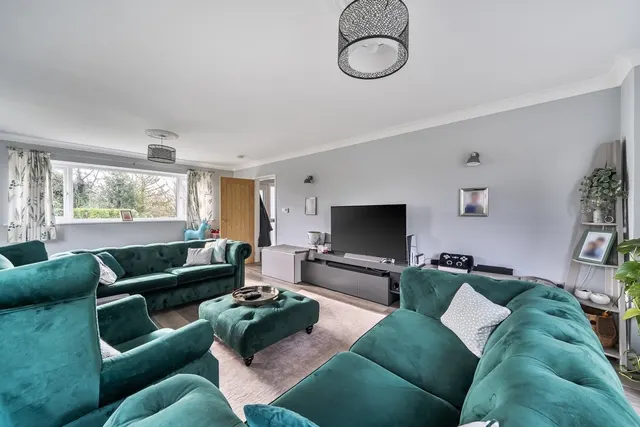 Photo 2 — Mill Close Horsham RH13