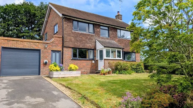 Photo 3 — Mill Close Horsham RH13