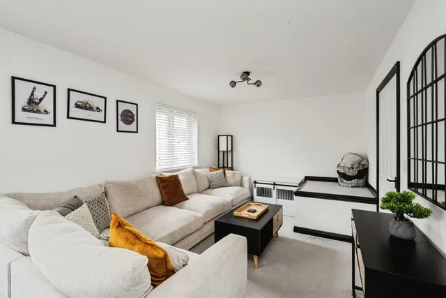 Glan Yr Afon, Gorseinon, SA4, photo 2