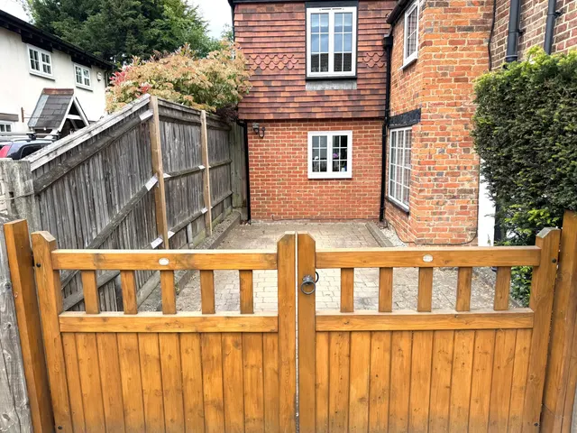 Middle Hill Surrey Egham, TW20, photo 3