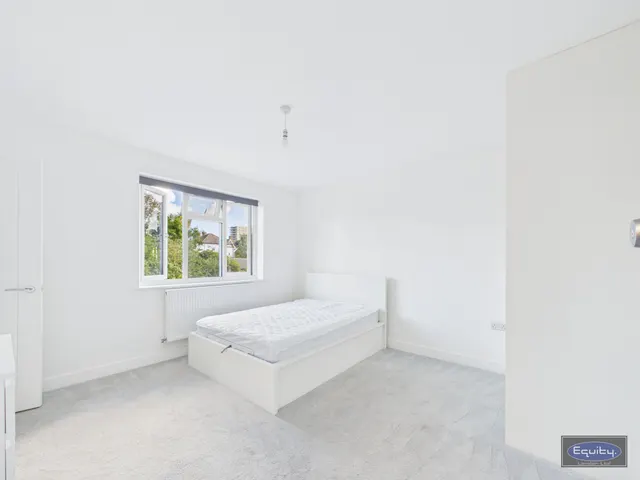 86 Latham Road, Bexleyheath, DA6, photo 1