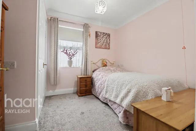 Hockley Road, Rayleigh, SS6, photo 3