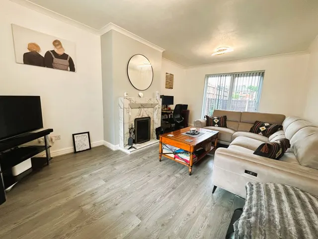 Mill Road, Brownhills, WS8, photo 2