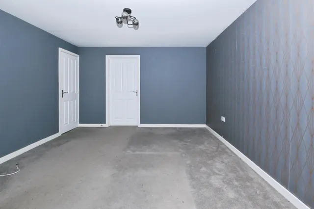 Photo 2 — Benington Close, Hampton Gardens, Peterborough