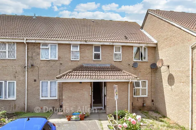 Butteridges Close, Dagenham, RM9, photo 1