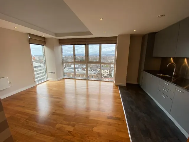 Newport Road, Cardiff, CF24, photo 2
