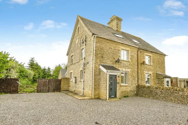 Pat-Yat Cottages, Kemble, Cirencester, photo 1