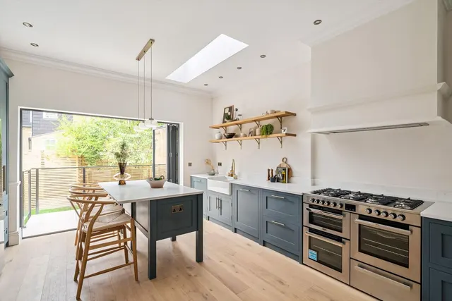 Barry Road, London, SE22, photo 2