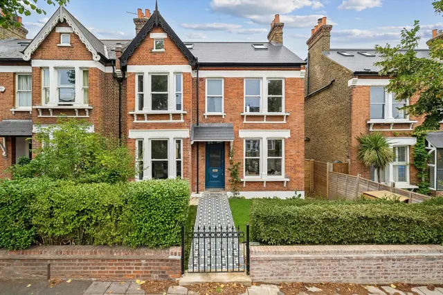 Barry Road, London, SE22, photo 1