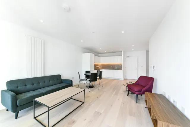 Carrick House, Royal Wharf, E16, photo 1
