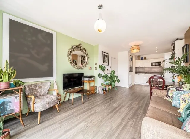 Photo 2 — Adenmore Road, Catford, SE6