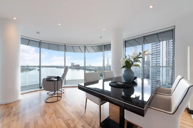 Fairmont Avenue, London, E14, photo 2