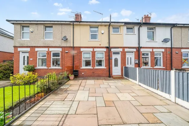 Hurst Street, Leigh, WN7, photo 1