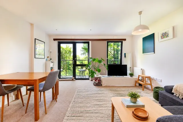 Gwynne Road, London, SW11, photo 1