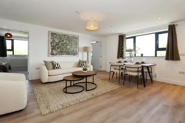Severn House, Hambrook, BS16, photo 1