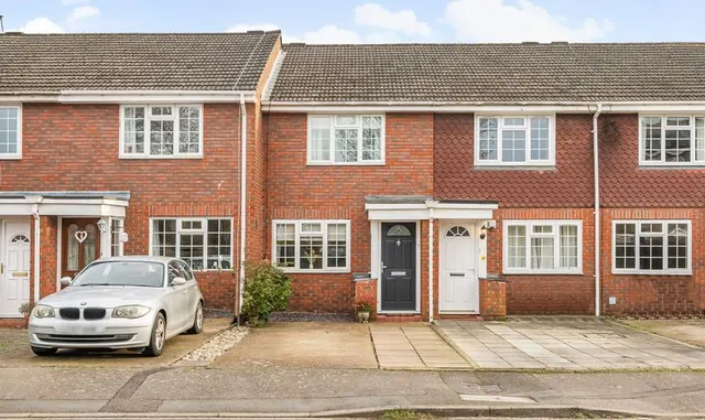 Hawthorne Place, Epsom, KT17, photo 1