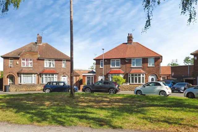 Lilac Crescent, Beeston, Nottingham, Nottinghamshire, NG9, photo 1