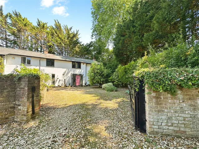 Berry Hill, Taplow, Maidenhead, Buckinghamshire, SL6 0DA, photo 1