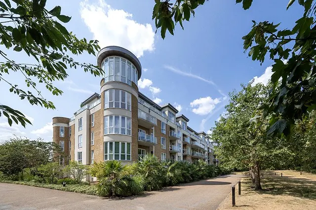 Melliss Avenue, Kew, TW9, photo 1