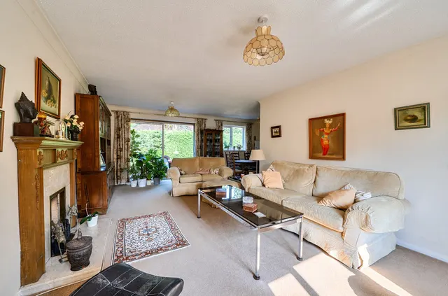 Photo 2 — Beaumont Road, Purley CR8 2EG