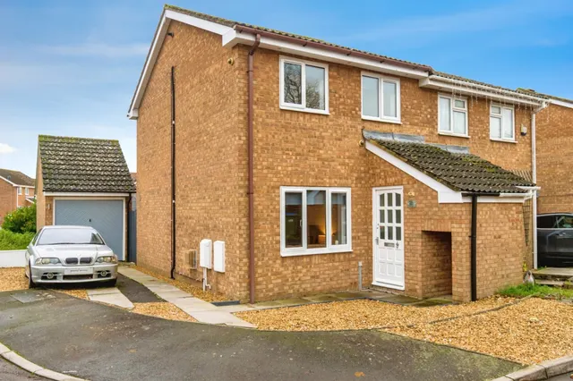 Cowley Close, Southampton, photo 1