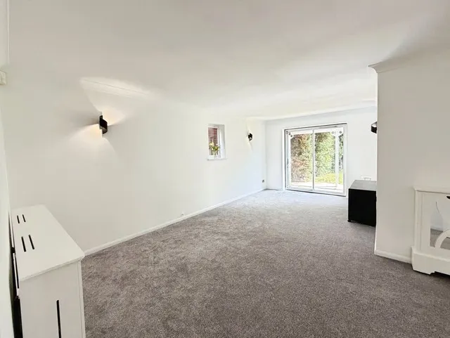 Tudor Manor Gardens, Watford, WD25, photo 2