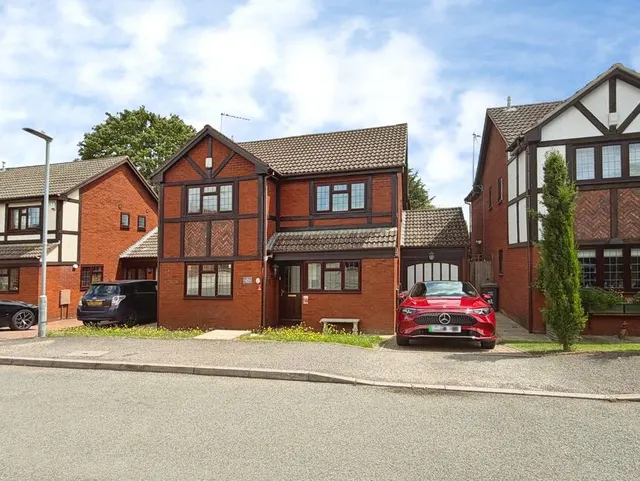Tudor Manor Gardens, Watford, WD25, photo 1