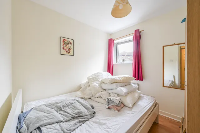 Photo 3 — 33 Newlands Quay, London