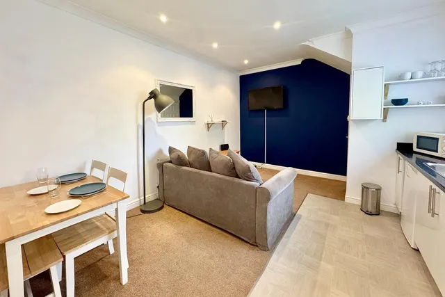 Meriton Court, BH1, photo 2