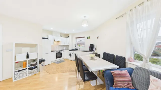 Butler Close, Edgware, photo 1