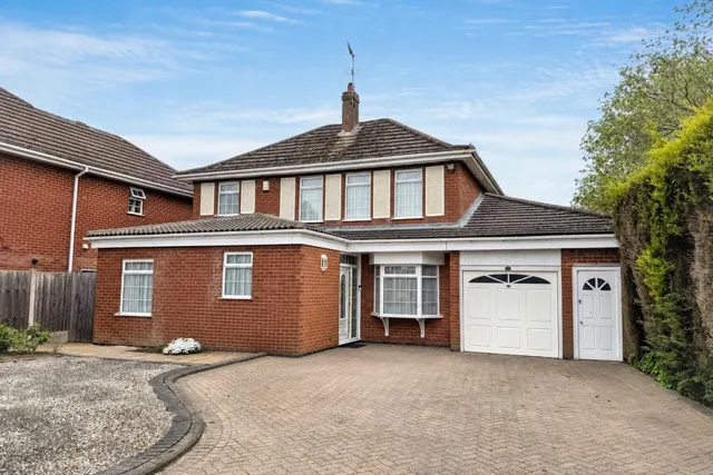 Pallett Drive, St Nicolas Park, CV11, photo 1